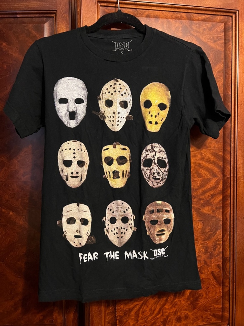 Vintage DSC Fear The Mask Black Short Sleeve Graphic Tee